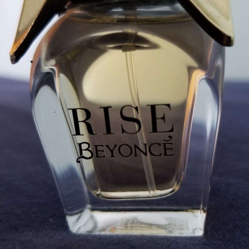 Beyonce Rise Perfume